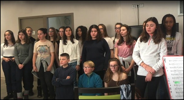 Chorale des enfants pour les anciens